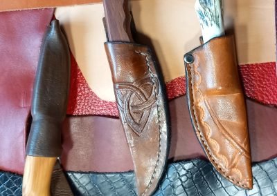 couteaux etuis cuir